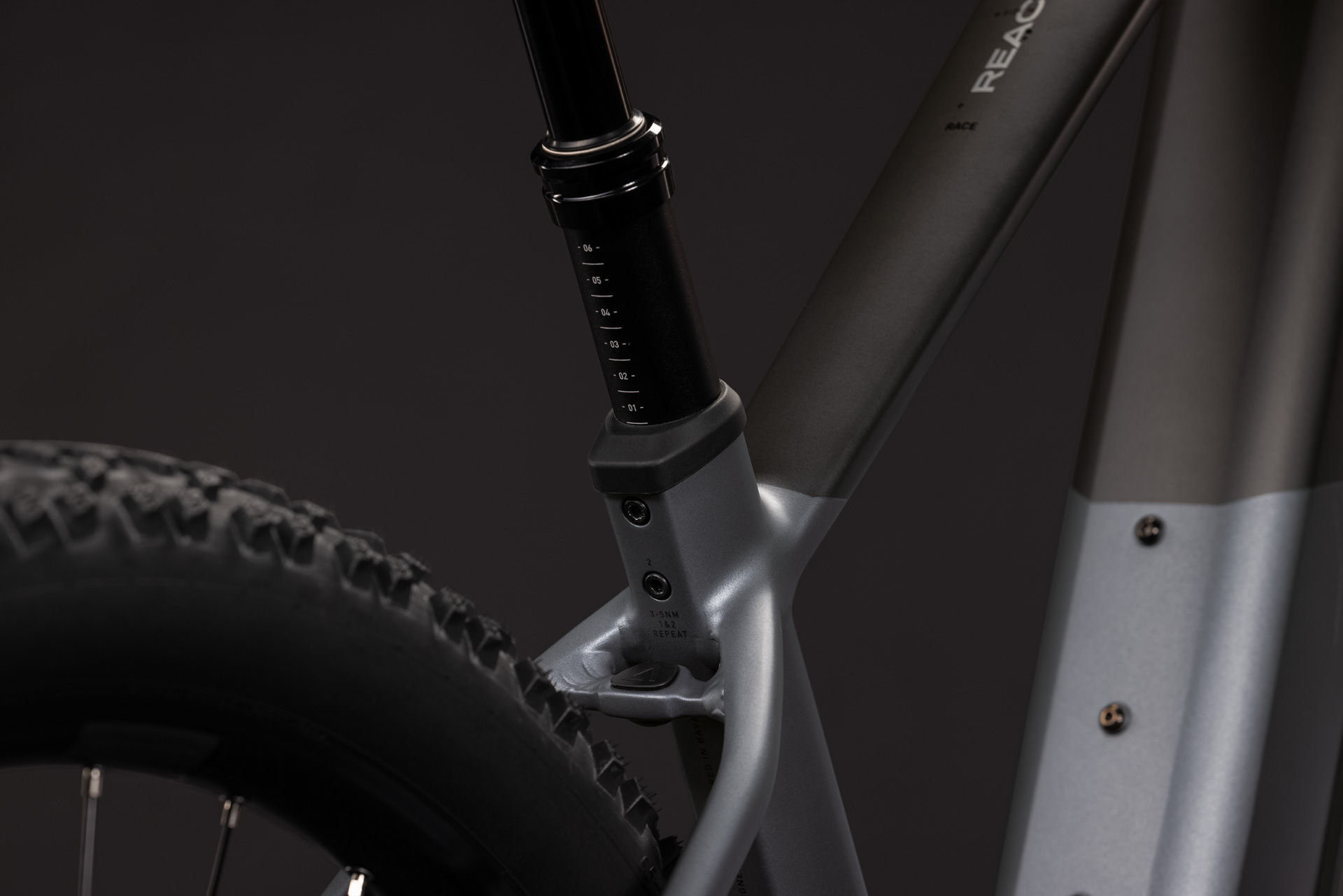 Cube Reaction Hybrid Race 800 slabgrey´n´chrome - S