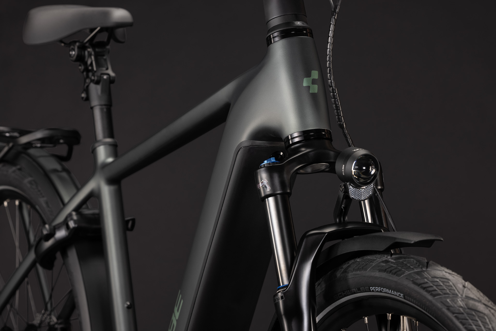 Cube Kathmandu Hybrid Deluxe Pro 800 - blackforest´n´chrome 58 cm