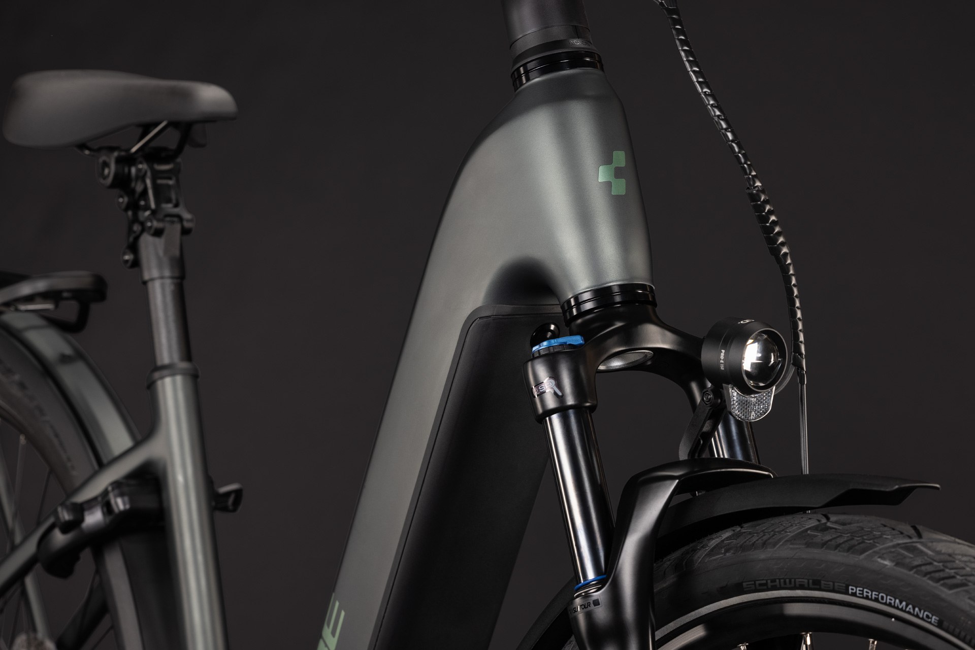 Cube Kathmandu Hybrid Deluxe Pro 800 - blackforest´n´chrome Easy Entry 50 cm