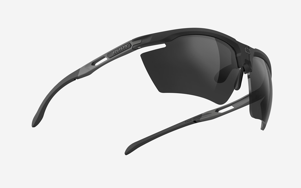 MAGNUS SMOKE BLACK BLACK MATTE