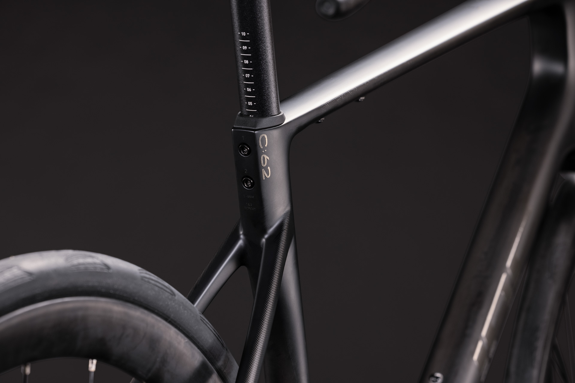 Cube Attain C:62 Race carbon´n´coalchrome - 47 cm