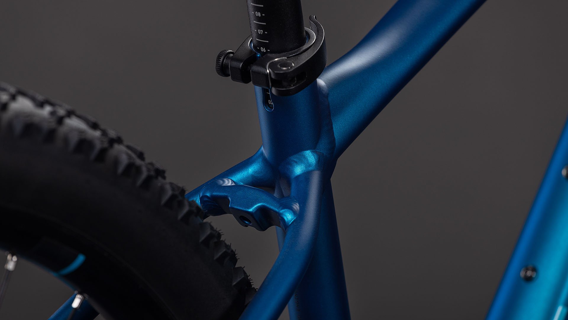 Cube Attention Pro electricblue´n´blue M