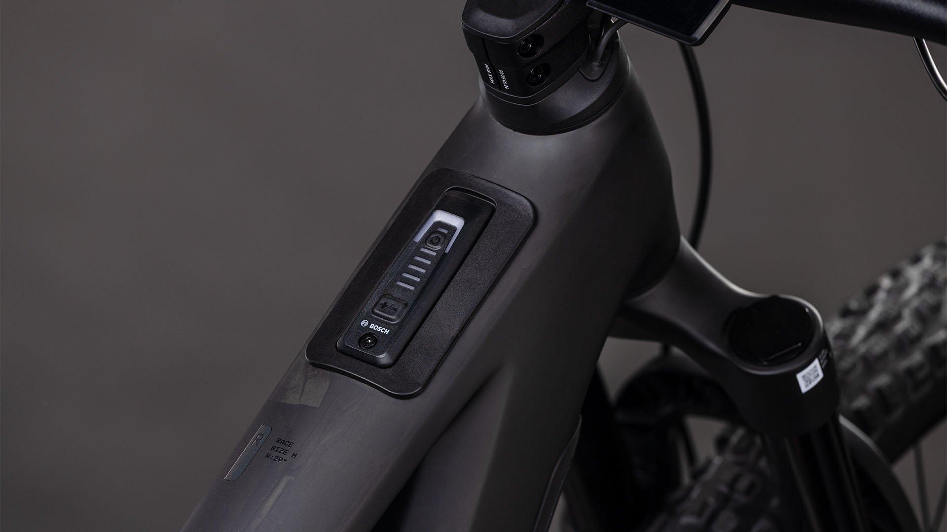 Cube Stereo Hybrid ONE44 HPC Race 800 blackline L