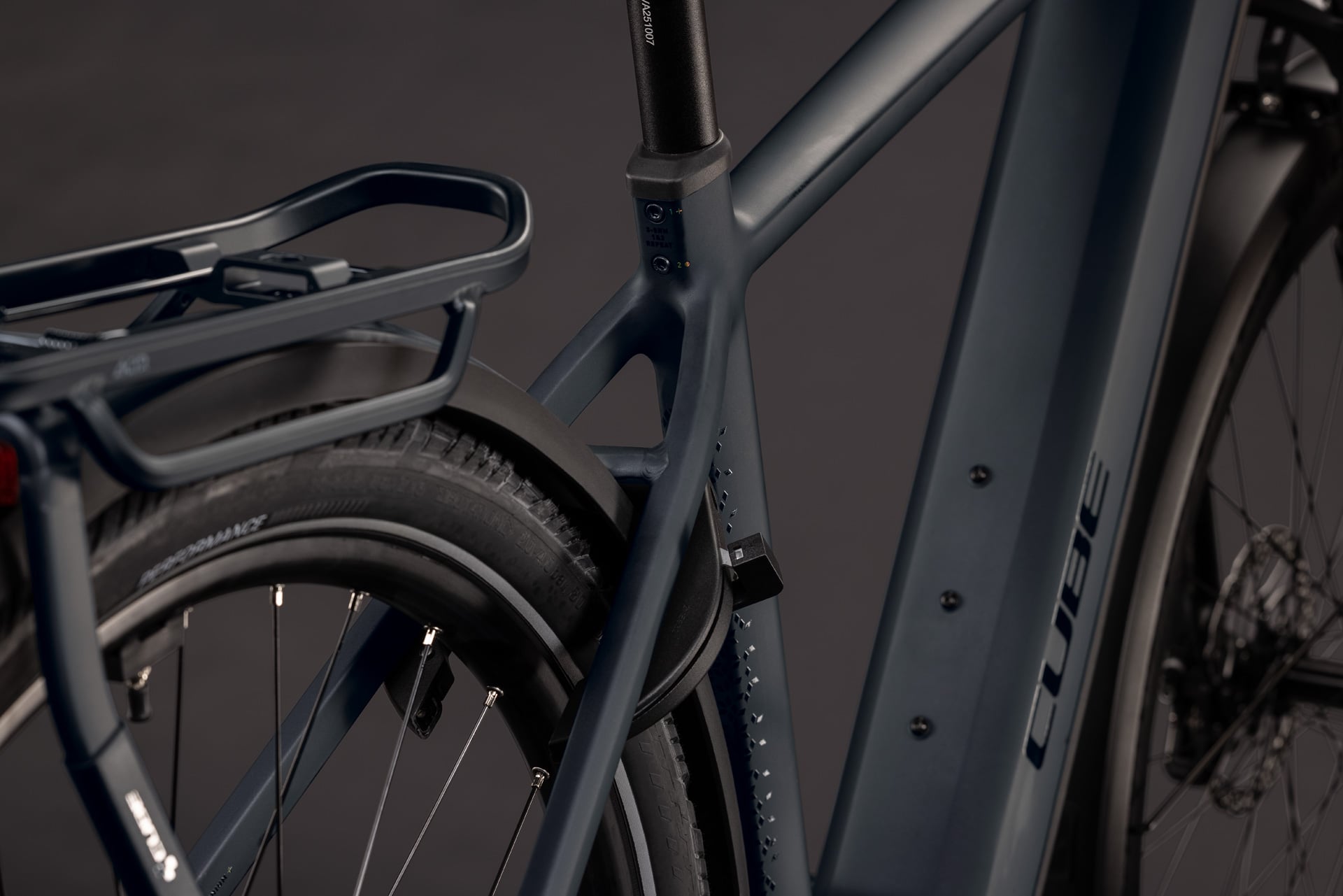 Cube Kathmandu Hybrid Pro 800 coal´n´black - 54 cm