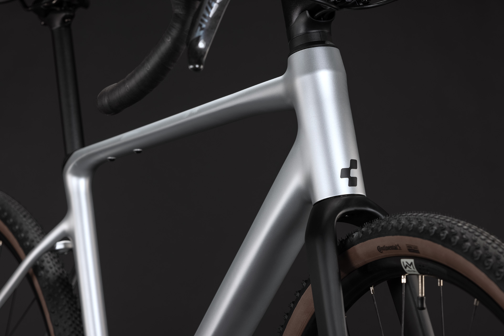 Cube Nuroad SLX spaceship´n´cmy - M