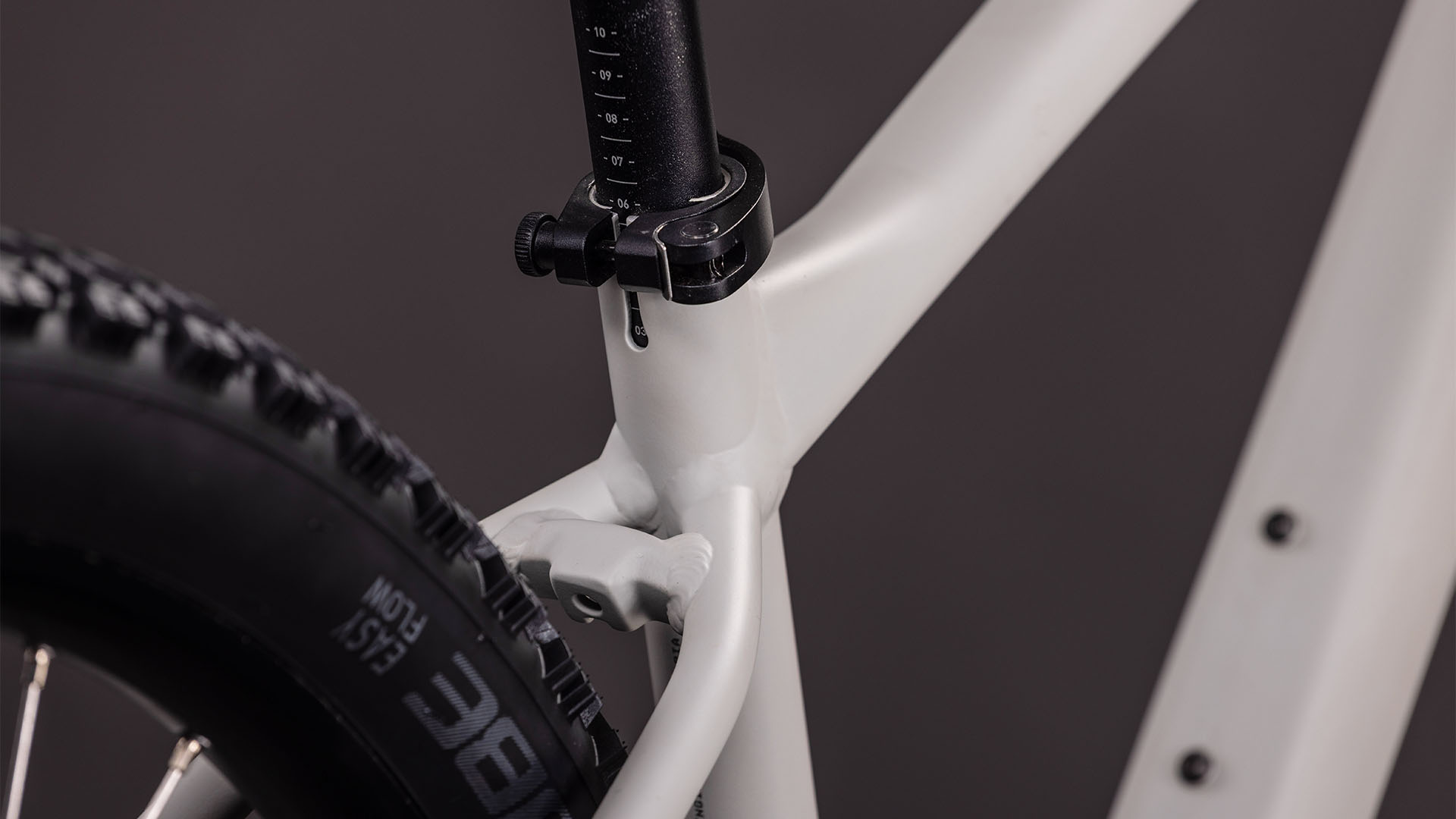 Cube Aim Pro greige´n´titan XS