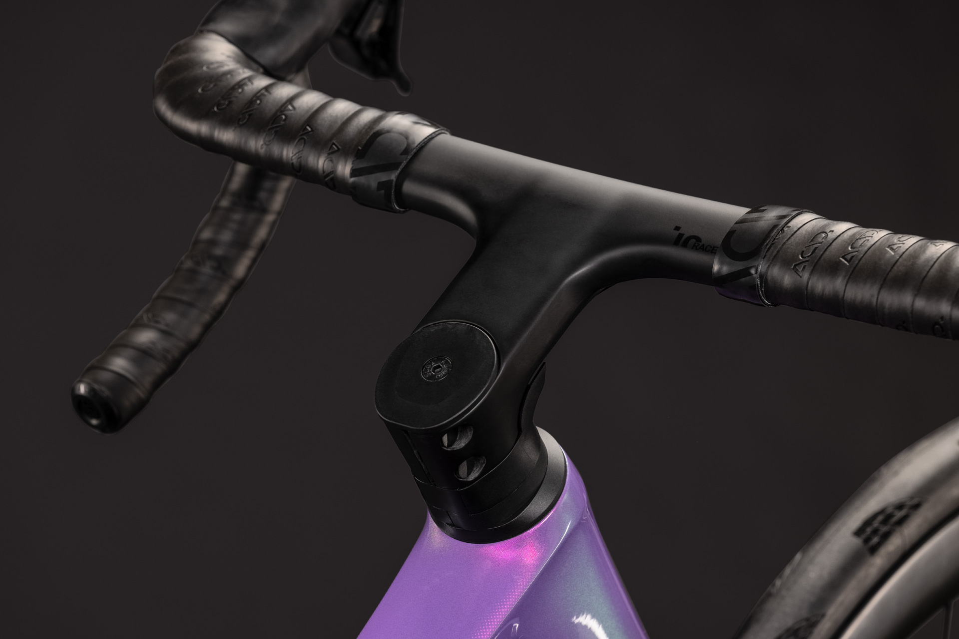 Cube Attain C:62 SLT cosmicpurple´n´black - 53 cm
