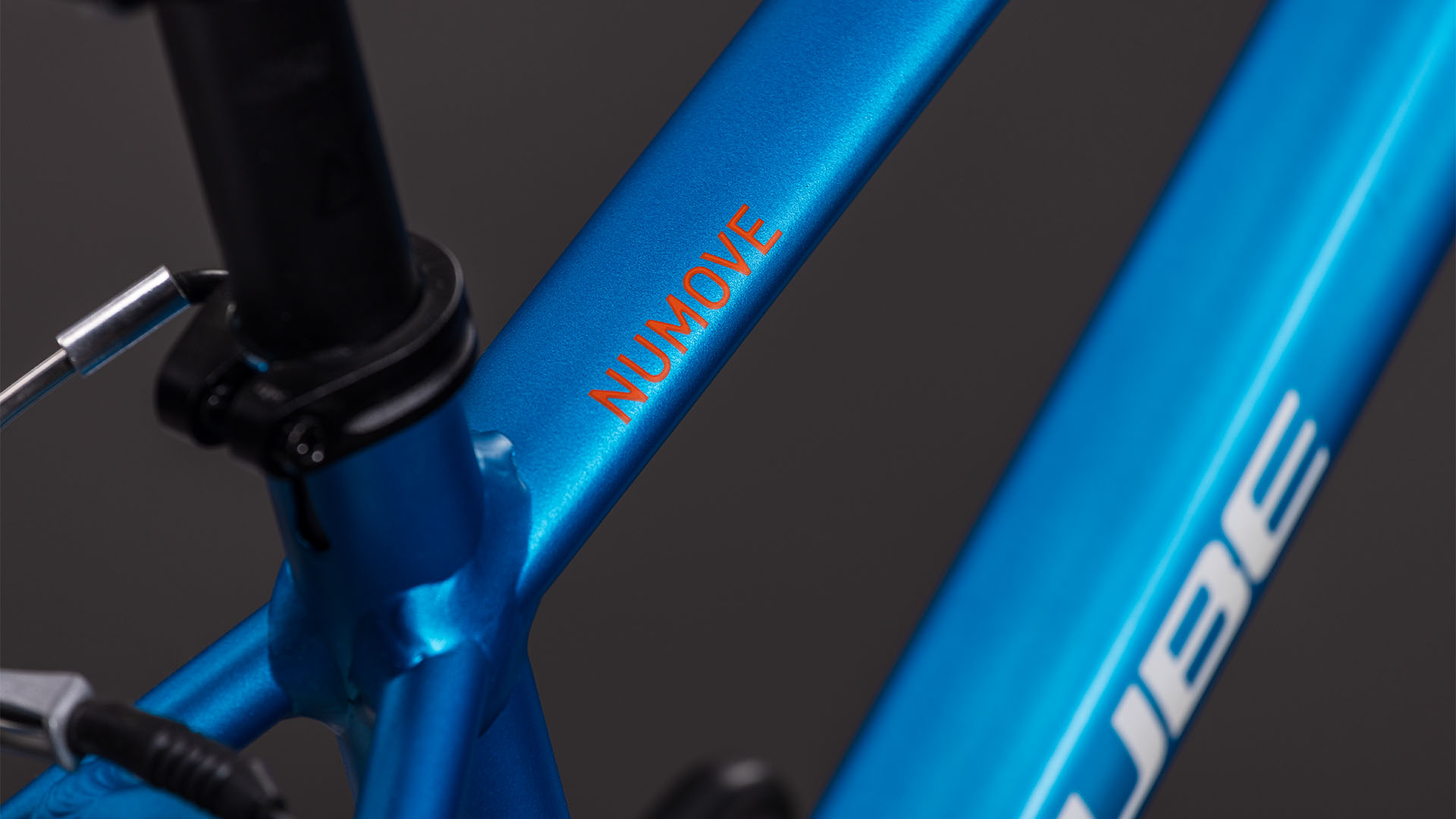 Cube Numove 160 topasblue´n´nebula 16"