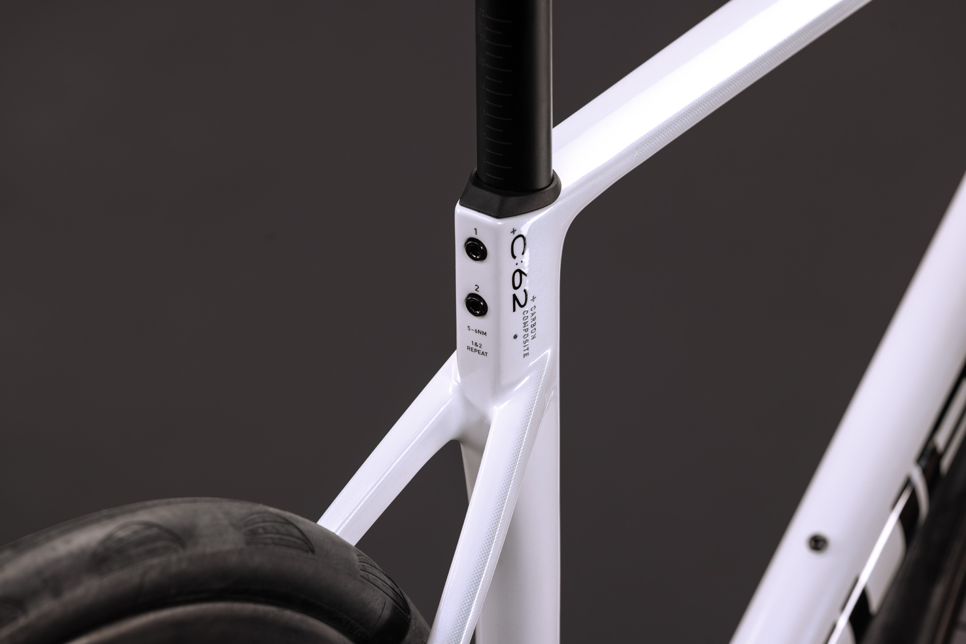 Cube Attain C:62 SLX metallicwhite´n´black - 60 cm